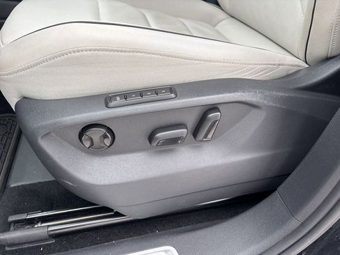 Used 2020 Volkswagen Tiguan SEL Premium R-Line image 14