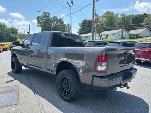 Used 2022 RAM 3500 Big Horn w/ Night Edition AWD/4WD image 3