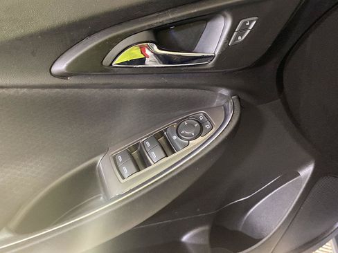 Used 2018 Chevrolet Malibu LT FWD image 5