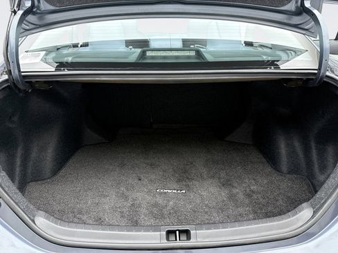 Used 2017 Toyota Corolla LE w/ Carpet Mat Package (TMS) image 19