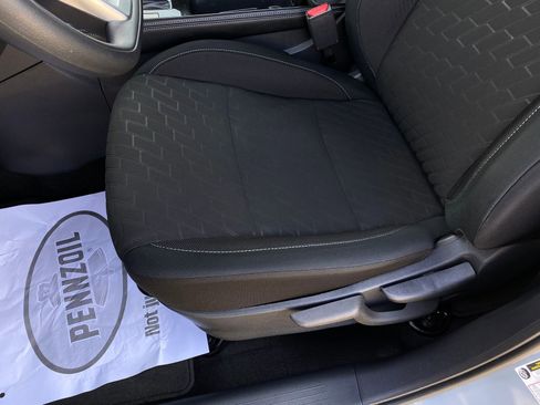 Used 2023 Nissan Kicks SV image 11