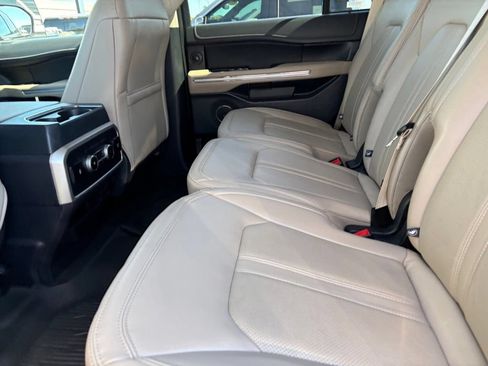 Used 2024 Ford Expedition Limited AWD/4WD image 32