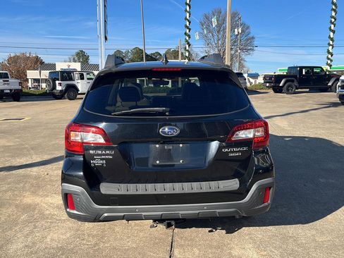 Used 2018 Subaru Outback 3.6R Limited image 5