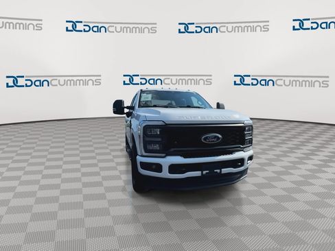 Used 2023 Ford F350 XLT w/ XLT Premium Package AWD/4WD image 3