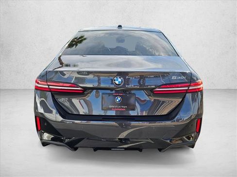 Used 2026 BMW 530i image 7
