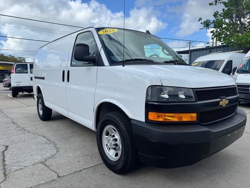 Used 2023 Chevrolet Express 2500 w/ Driver Convenience Package image 27