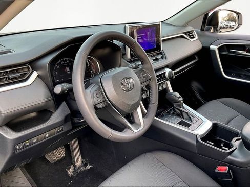 Used 2023 Toyota RAV4 XLE image 14