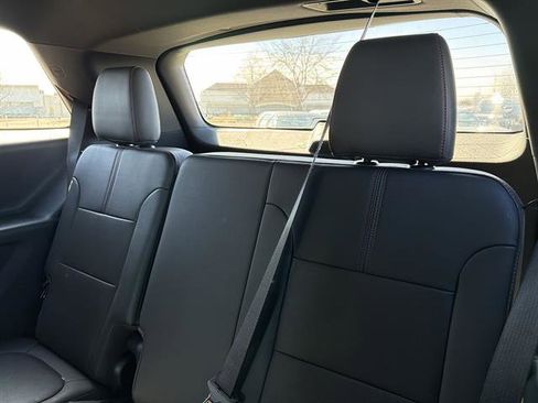 Certified 2023 Chevrolet Traverse RS image 23