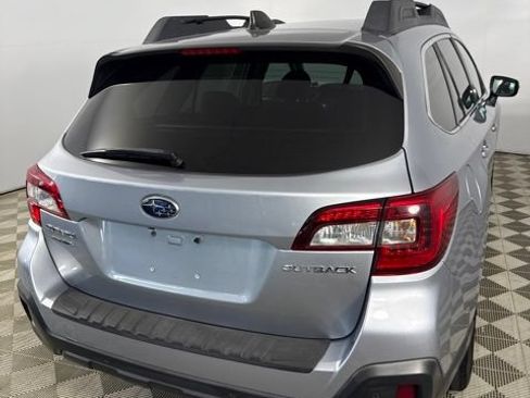 Used 2018 Subaru Outback 2.5i Limited AWD/4WD image 7