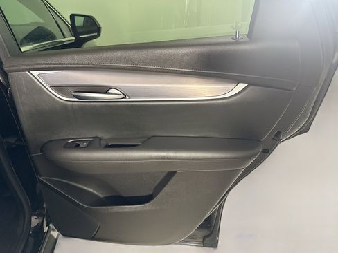 Used 2018 Cadillac XT5 Luxury w/ Driver Awareness Package image 28