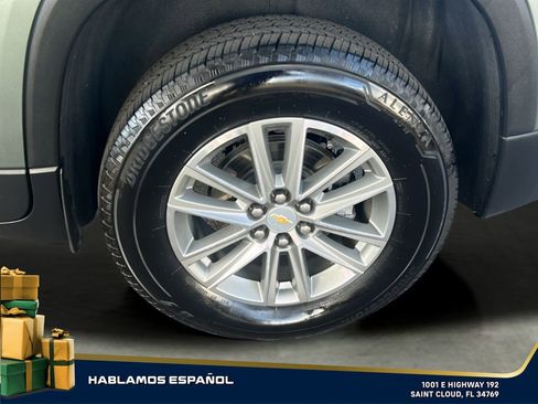 Used 2023 Chevrolet Traverse LT image 32