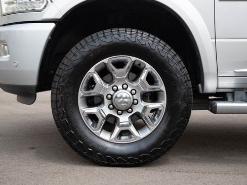 Used 2017 RAM 2500 Limited AWD/4WD image 28