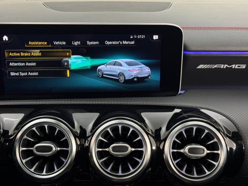 Used 2020 Mercedes-Benz CLA 35 AMG 4MATIC image 29