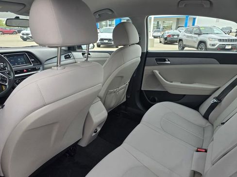 Used 2019 Hyundai Sonata SE FWD image 21