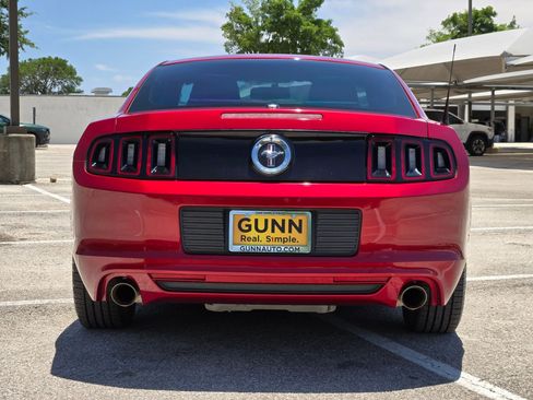 Used 2014 Ford Mustang Premium RWD image 5