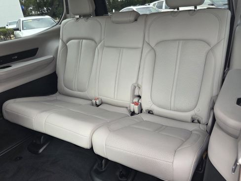 Used 2022 Jeep Wagoneer Series III w/ Convenience Group I RWD image 12