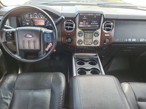 Used 2013 Ford F250 Lariat w/ Lariat Ultimate Pkg image 21