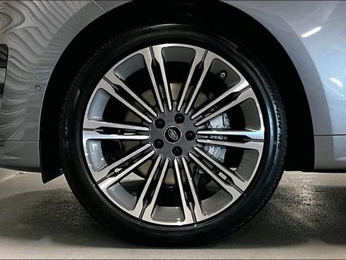 New 2025 Land Rover Range Rover Sport Dynamic SE image 10