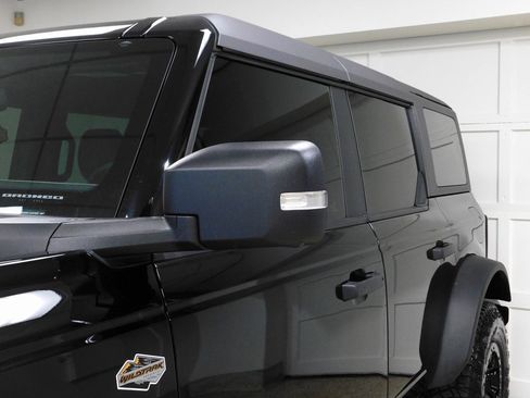 Used 2024 Ford Bronco Wildtrak image 24