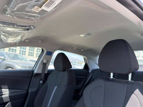 New 2026 Hyundai Elantra SE FWD image 15