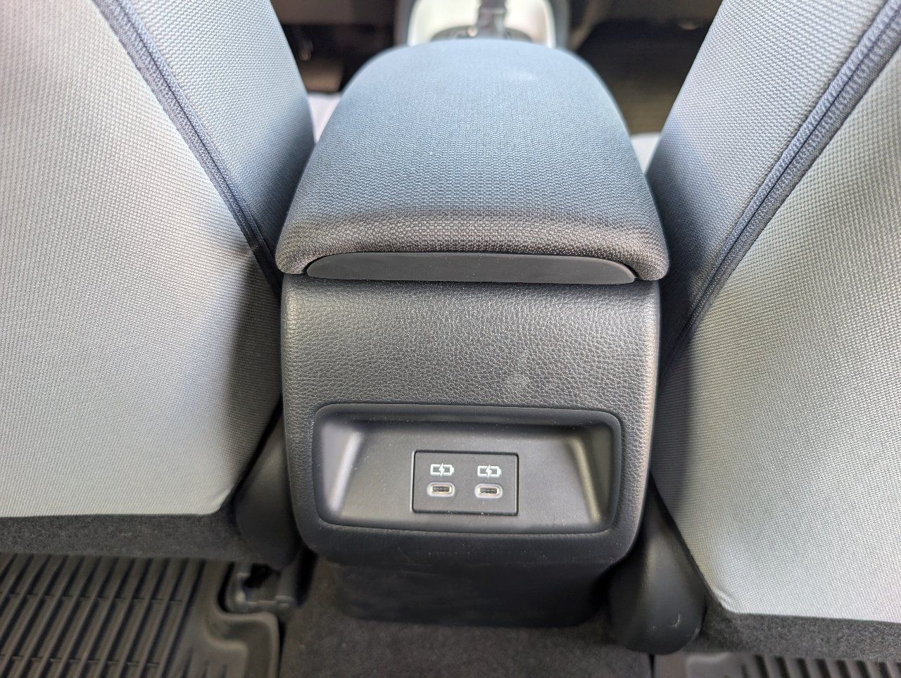 Used 2026 Toyota Corolla SE FWD image 7