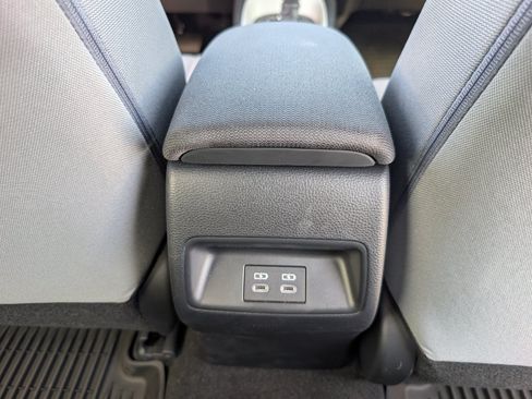 Used 2026 Toyota Corolla SE FWD image 7
