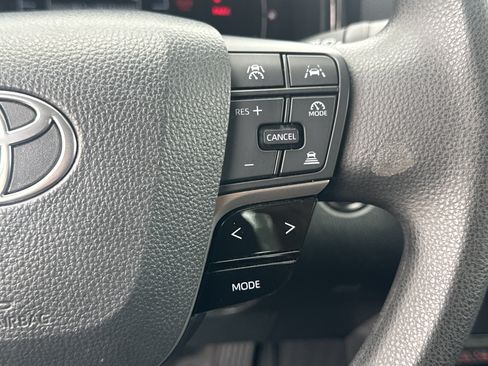 Used 2025 Toyota Camry LE FWD image 25