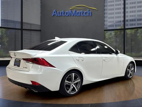 Used 2017 Lexus IS 300 AWD image 11