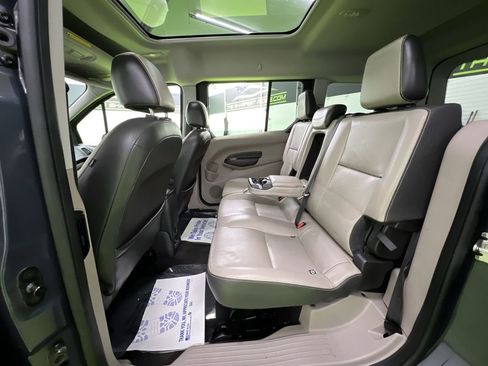 Used 2014 Ford Transit Connect Titanium FWD image 26