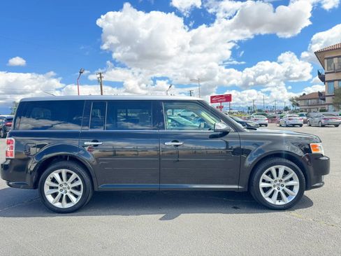 Used 2011 Ford Flex Limited FWD image 10