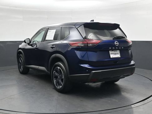 Used 2025 Nissan Rogue SV FWD image 8