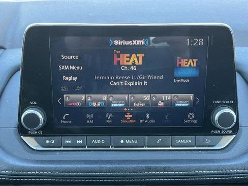 Certified 2023 Nissan Rogue SV image 4