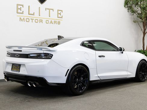 Used 2018 Chevrolet Camaro ZL1 RWD image 11