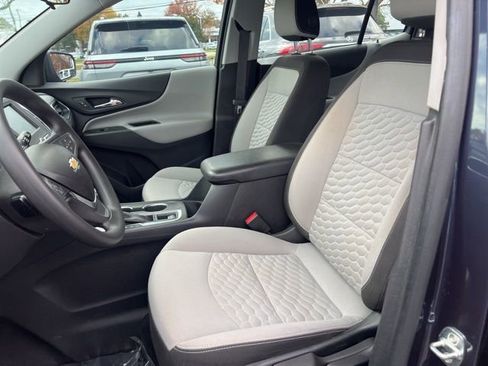 Used 2018 Chevrolet Equinox LS image 9