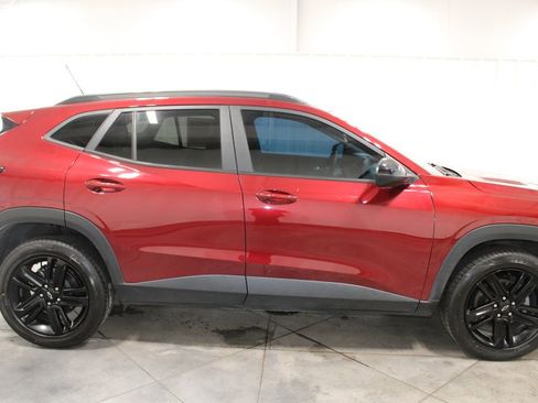 Used 2024 Chevrolet Trax ACTIV w/ Driver Confidence Package image 11