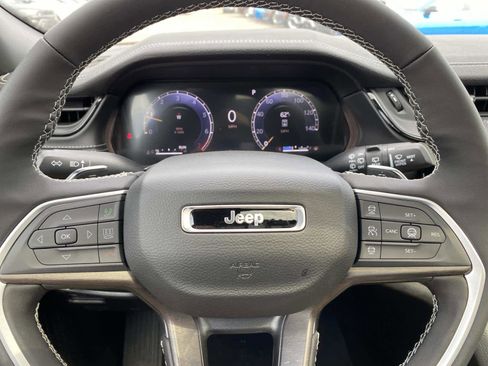 New 2026 Jeep Grand Cherokee Altitude image 13