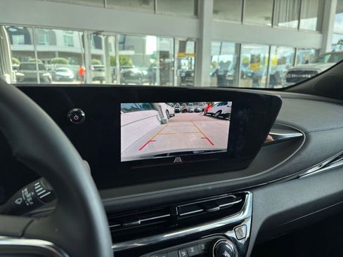 Used 2025 Buick Envista Sport Touring image 17