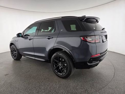Used 2024 Land Rover Discovery Sport Dynamic SE AWD/4WD image 16