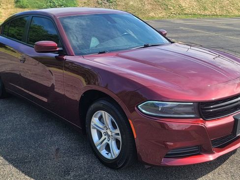 Used 2021 Dodge Charger SXT w/ Leather Interior Group RWD image 2