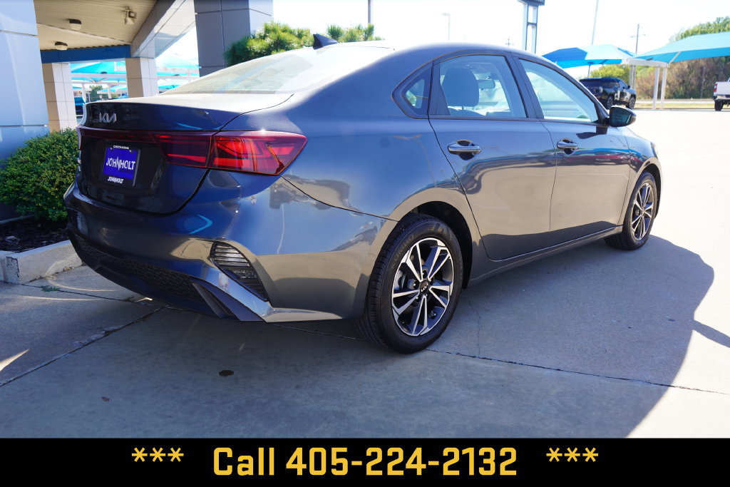 Used 2024 Kia Forte LXS w/ LXS Technology Package FWD image 9