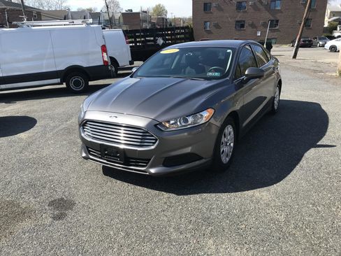 Used 2014 Ford Fusion S image 3