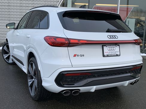 New 2025 Audi SQ5 Prestige image 3