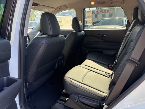 New 2026 Nissan Pathfinder SL AWD/4WD image 15