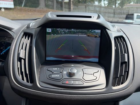 Used 2016 Ford Escape SE w/ Equipment Group 201A AWD/4WD image 23