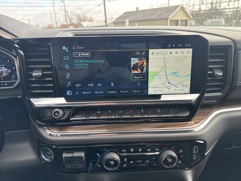 Used 2024 Chevrolet Silverado 1500 LT Trail Boss w/ Convenience Package II AWD/4WD image 37