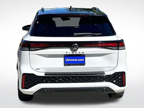 New 2026 Volkswagen Tiguan SE R-Line FWD image 3