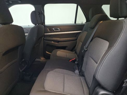 Used 2018 Ford Explorer XLT w/ Equipment Group 201A image 18