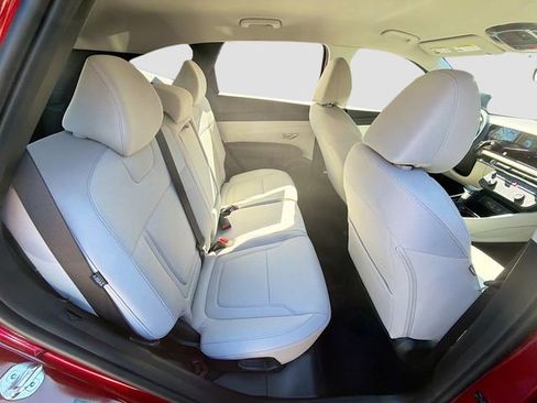 New 2026 Hyundai Tucson SE image 25