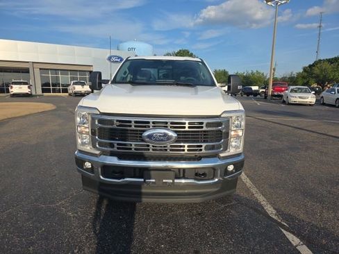 Used 2024 Ford F250 XLT w/ FX4 Off-Road Package AWD/4WD image 8