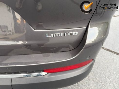 Certified 2022 Jeep Grand Cherokee L Limited AWD/4WD image 13